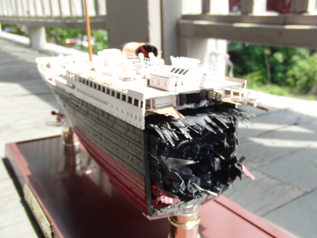 Titanicsplitsbuild3 Rapidnadion Scale Model Video